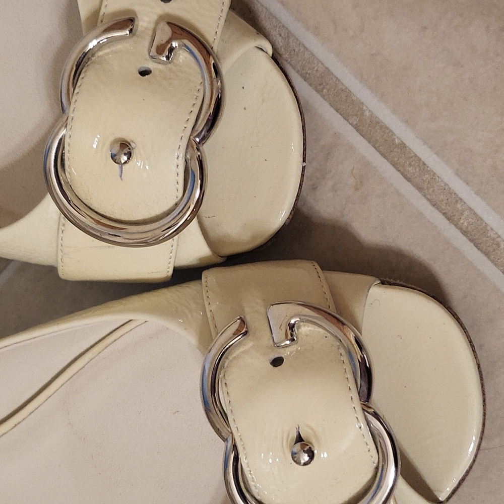 Shoes - Picture 3 of 7